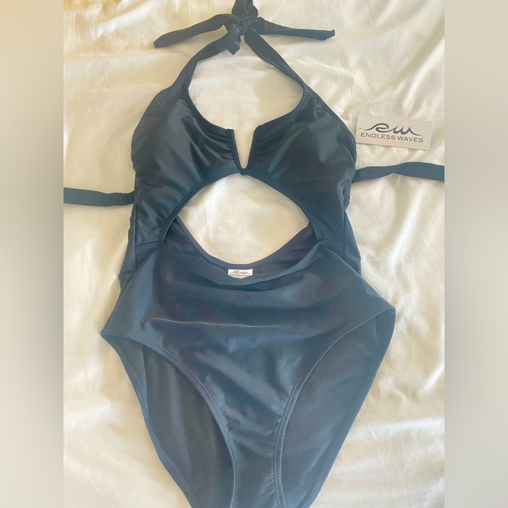 🩶Black One Piece Swimsuit/Bathing Suit